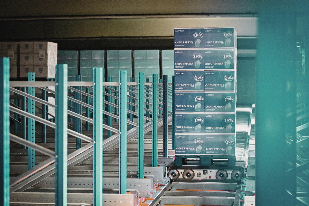 raklapos szállítópálya automatizálás QLM raktártechnológiák